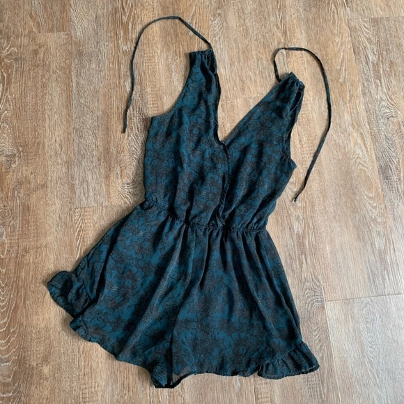 ASTR Floral Ruffle Teal Lined Romper X-Small - Picture 4 of 8